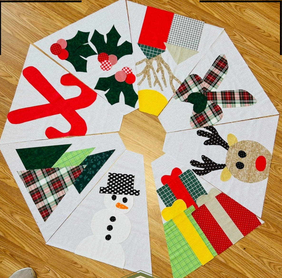 Christmas Tree Skirt Appliqué Template